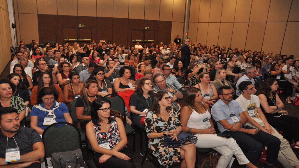Grade científica do CIOSP busca atualizar os profissionais de todas as áreas da odontologia