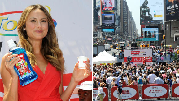 Colgate quebra o recorde mundial de enxágue bucal