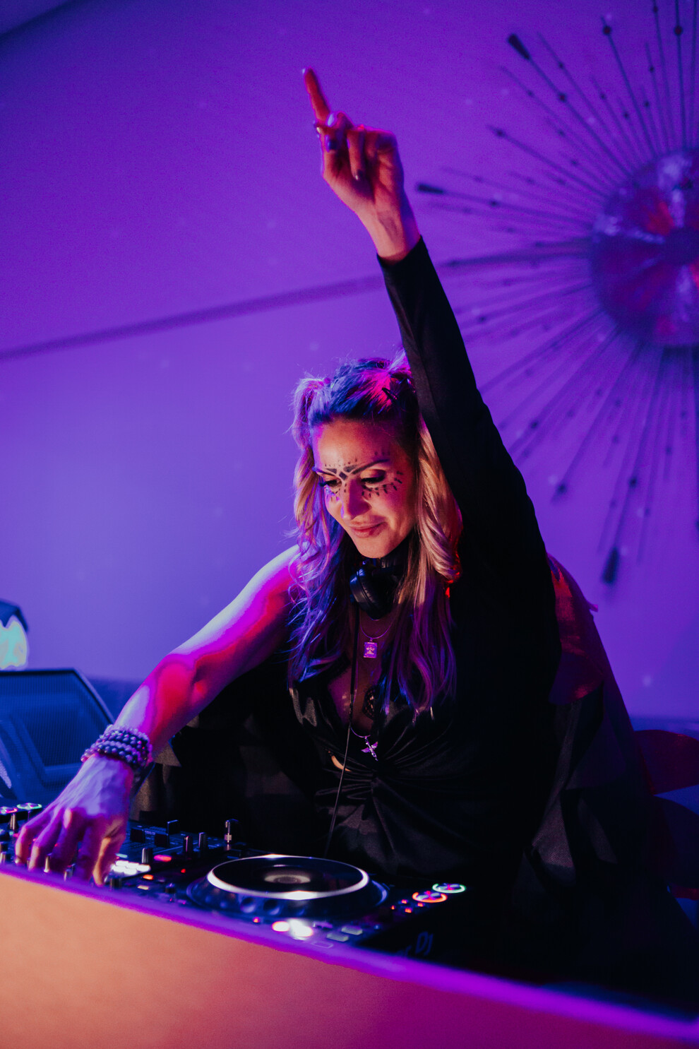 Outside her work as a coach and speaker for dental professionals, Dr Christina Radics enjoys DJing in her free time.