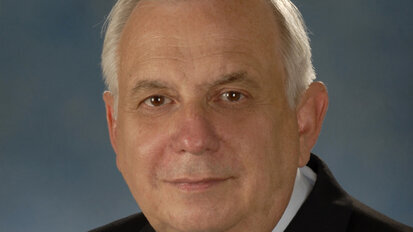 University of Louisville School of Dentistry dean to step down