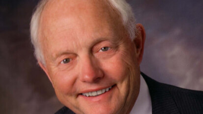 AAID recognizes outstanding dentists at its annual conference
