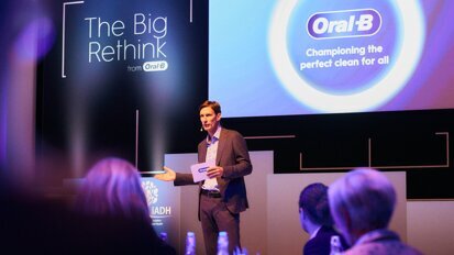 Oral-B et l’iADH déploient un nouveau programme pour les personnes handicapées en Europe