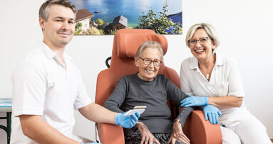 ÖGK-Projekt wird ausgeweitet: Mobile Zahngesundheit für pflegebedürftige Menschen