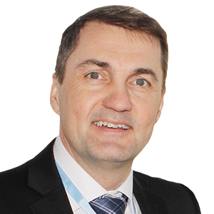 Dr. Jan Paulics 