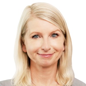  Nicole Graw 