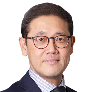 Dr. Edward Tam BDS (Dundee, Scotland), MFGDP (UK), MGDSRCS (Ireland), MGD (CDSHK)