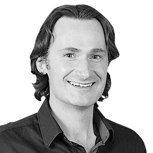 Dr. Alastair Smith 