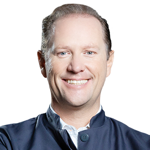 Dr. Daniel C. Neves 